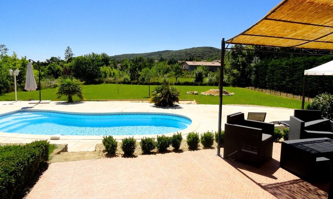 Rousson Villa | GARD - Near UZES - Villa standing 8 people - Quiet - Swimming pool - Petanque - View