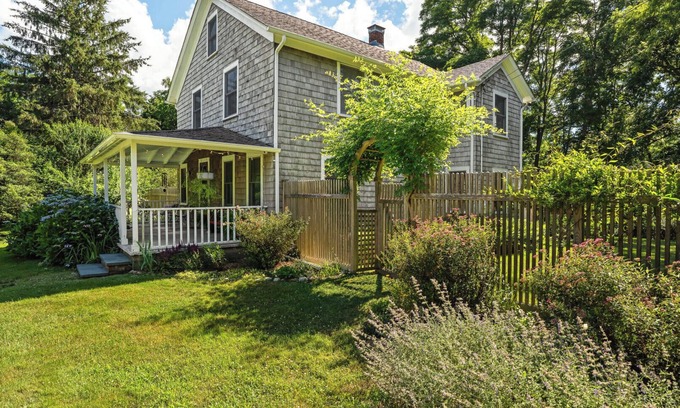 Coecles Harbor House | Garden Cottage, Wetlands, Landscaped Gardens, Solar Panels