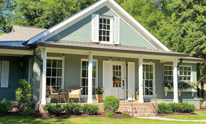 Franklin House | Garden Gate Cottage Downtown Franklin Unit A