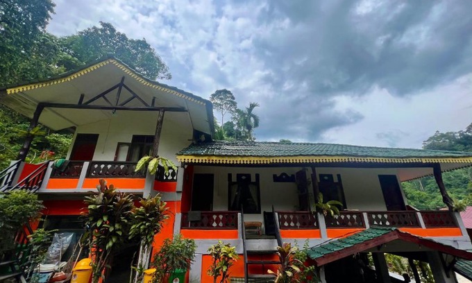 Bukit Lawang House | Garden Grove Guest House & Coffee Bar
