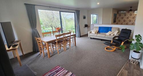 Maungatapere House | Garden Hill Cottage, Maungatapere