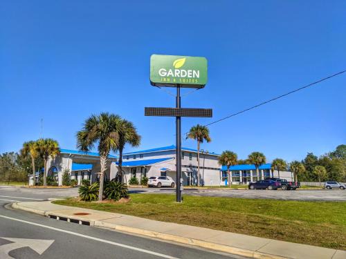 Pine Forest Hotel | Garden Inn & Suites