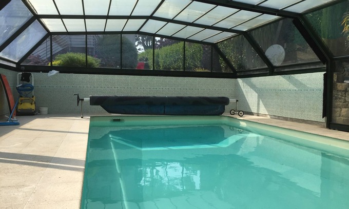 Roscoff Villa | Garden level 100m2 sea view, swimming pool, 2 bedrooms.