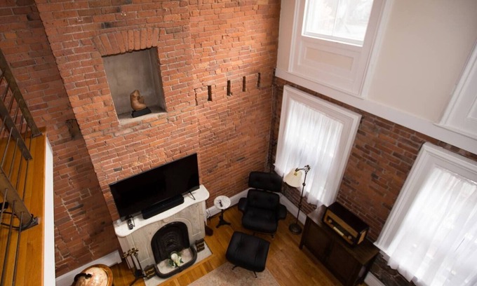 Mill River Apartment | Garden Level Suite, Court Street