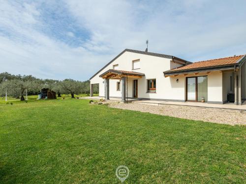 Baratili San Pietro Villa | Garden Paradise Escape