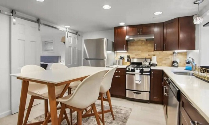 Hyattsville Condo | Garden Style Apt in Hyattsville