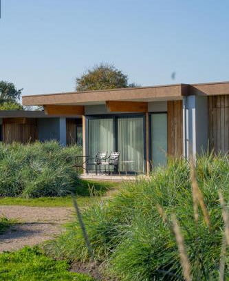 Westenschouwen Cabin | Garden Suites - Handwritten Collection