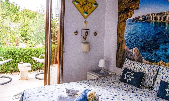 Bisceglie Bed & Breakfast | Garden view