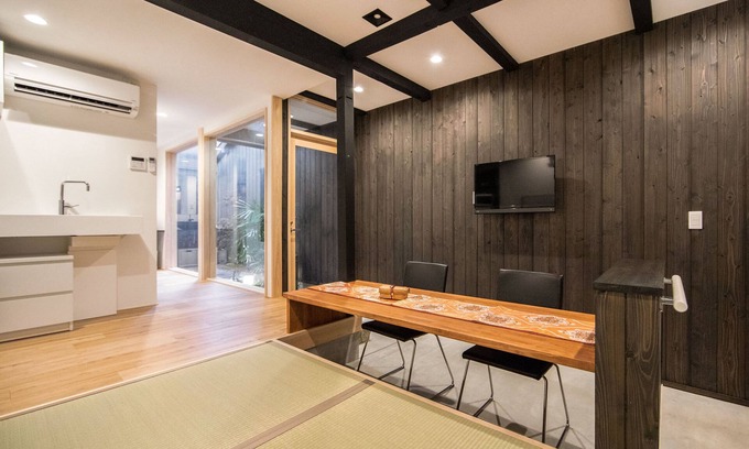 Shimogyo House | Garden View Suite! One stop from JR Kyoto Station.
