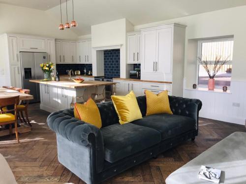 Pitlochry House | Gardeners cottage