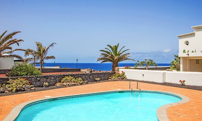Montana Roja Villa | Gardone - Three Bedroom Villa, Sleeps 6
