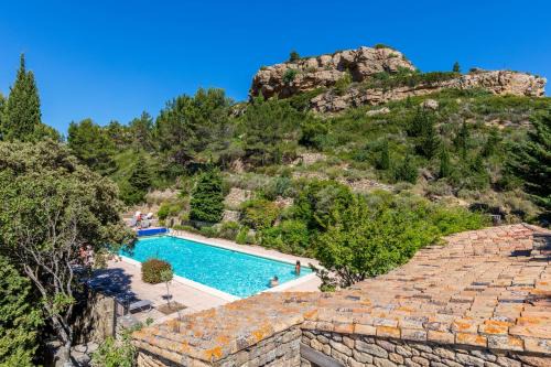 Salon-de-Provence Hotel | Garrigae Abbaye de Sainte Croix