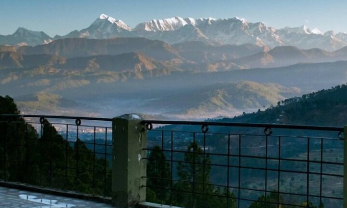 Kausani Hotel | Garur Valley