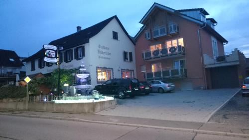 Randegg House | Gasthaus-Pension Fischerkeller