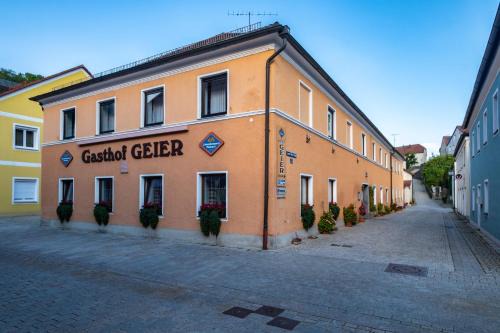 Worth an der Donau Hotel | Gasthof Geier