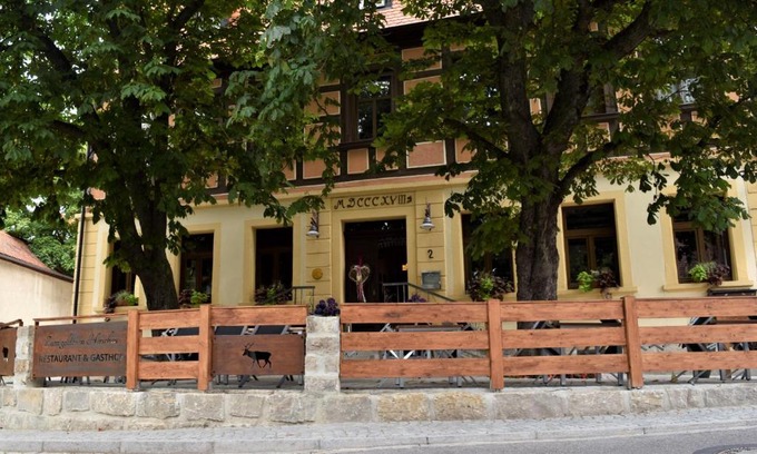 Burgbernheim Hotel | Gasthof Pension Zum goldenen Hirschen