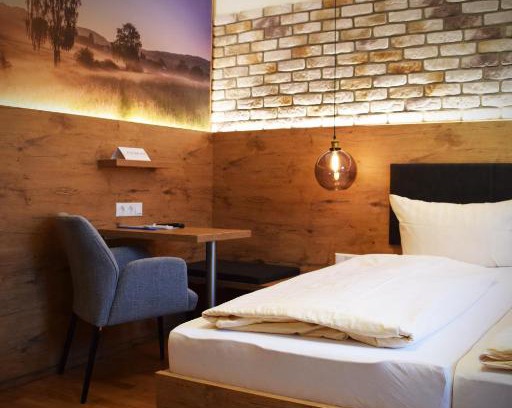 Bad Konig Hotel | Gasthof zur Krone
