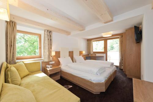 Cornedo All'isarco Hotel | Gasthof Zur Sonne