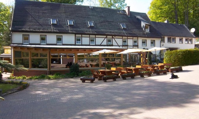 Oberschona House | Gaststätte & Pension Oelmuehle