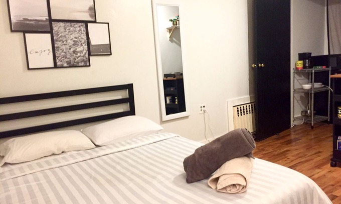 Williamsburg Apartment | Gated Studio in Williamsburg Artsy District