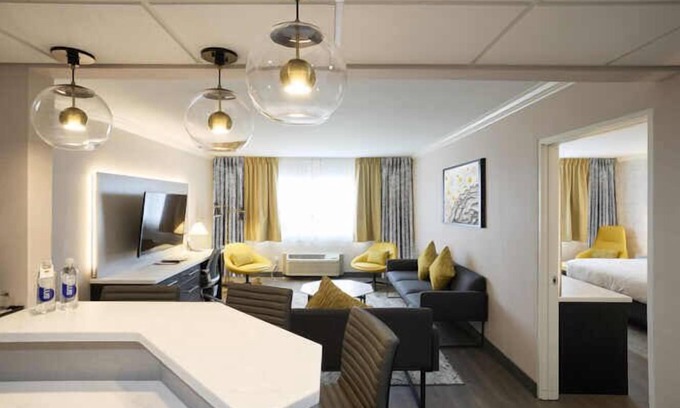 Ames Hotel | Gateway Hotel and Conference Center at Iowa State University