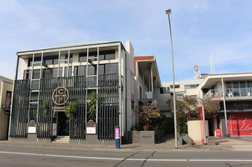 Launceston CBD Apartment | Gateway to The Gorge, Central with Free Parking