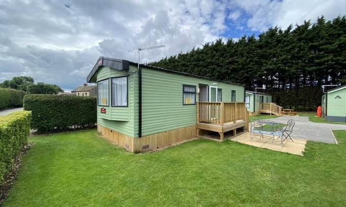 Knaresborough House | Gateway to the Yorkshire Dales a Luxurious 2 bedroom Motorhome sleeps 4