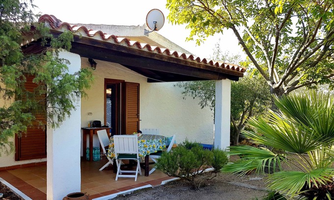 San Giovanni House | Gemütliches Ferienhaus mit Garten am Meer