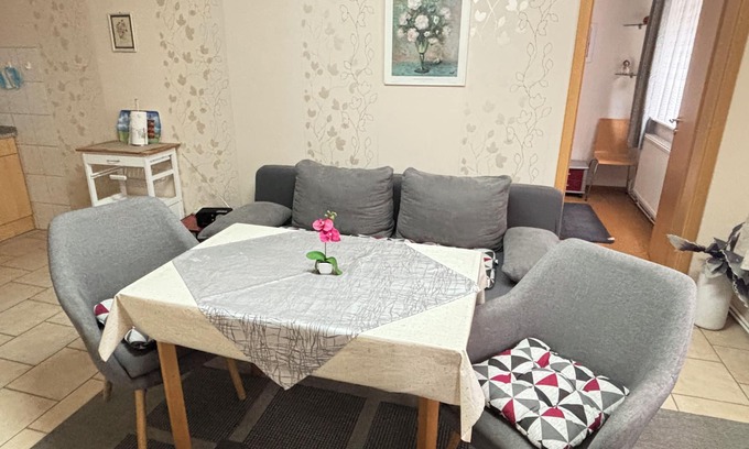 Emden Apartment | Gemütliche 2-raum-wohnung, 2 Pers., Emden am Deich, Parkplatz, Grillplatz, Wlan