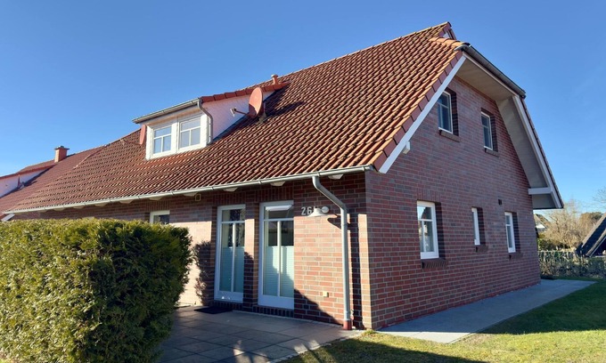 Nordseebad Burhave Apartment | gemütliche Doppelhaushälfte in Burhave