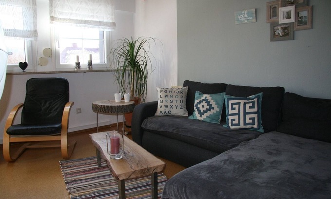 Muenchberg Apartment | Gemütliche FeWo mit Whirlpoolbadewanne und Terrasse lädt zum Entspannen ein