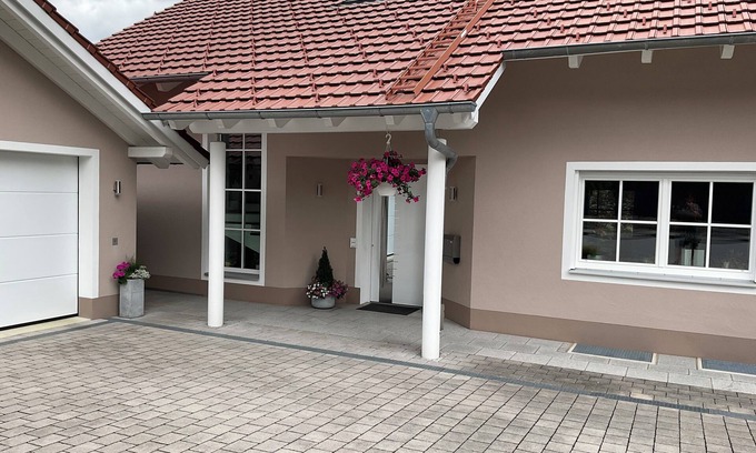Peissenberg Apartment | Gemütliche Wohnung in Peißenberg, Zentrumsnah