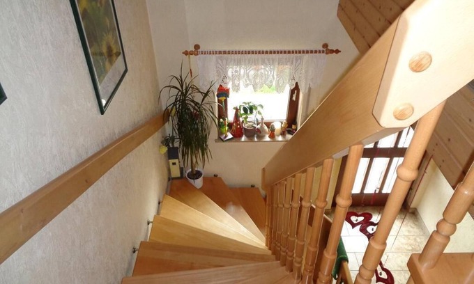 Eussenheim Apartment | Gemütliches Feriendomizil (80qm) mit Balkon und freier Unterbringung für Kinder unter 6 Jahren