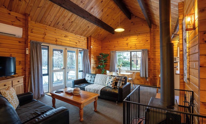 Lake Tekapo House | Gemini - 2BR, Near Church, Trails, Stargazing