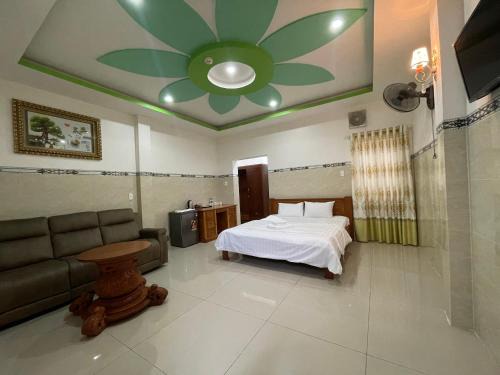 Tan An Hotel | Gems Hotel 2