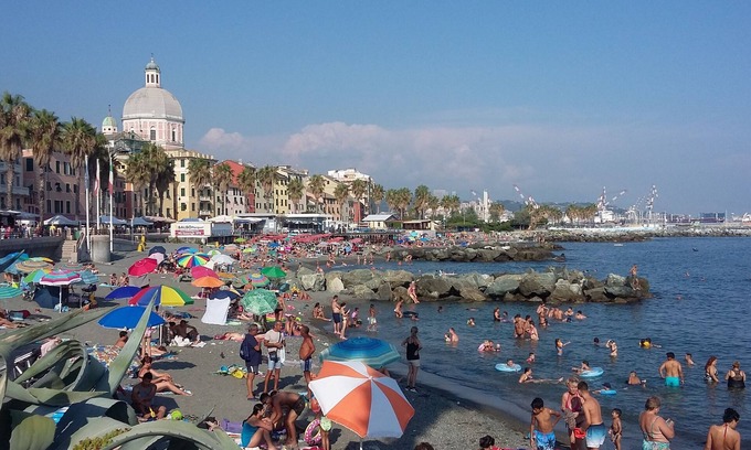 Pegli Apartment | Genoa Pegli, apt. near waterfront, terrace, balcony