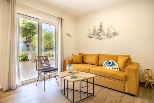 Salamis Apartment | George Luxury Beach House