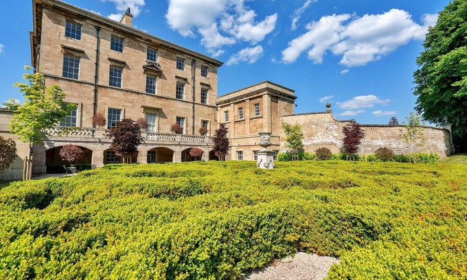 Hickleton House | Georgian Hall in Hickleton with 17-Acre Gardens