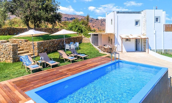 Mathes Villa | Georgioupolis Blue Villa