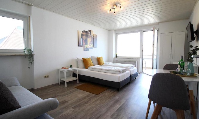 Wuerzburg Apartment | Geräumige Wohnung mit Balkon - Zentral - Kostenloses Parken