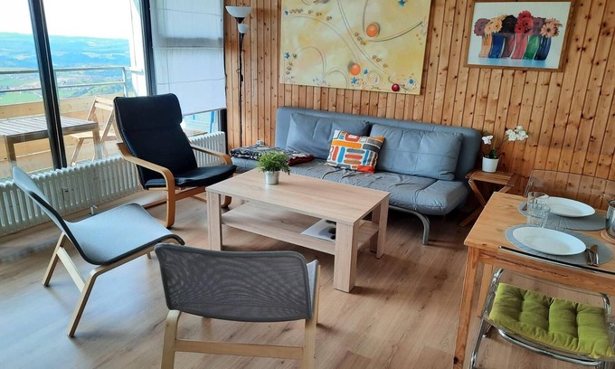 Geyersberg Apartment | Geräumiges 2,5-zimmer-apartment mit Balkon und Küche