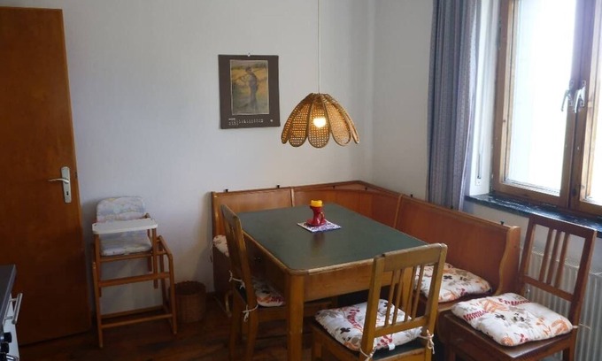 Neunburg vorm Wald Apartment | Geräumiges Feriendomizil (90 m2) mit Balkon