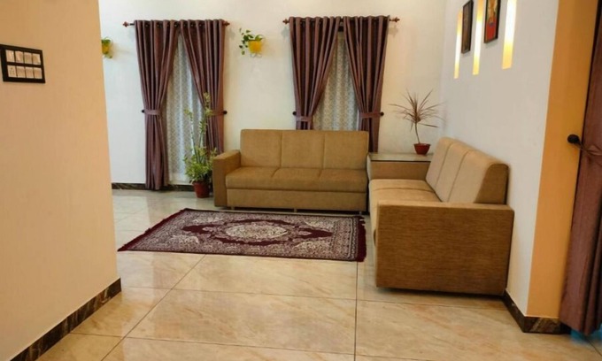 Kochi Apartment | Gerards Home stay Fortkochi Deluxe Double Room