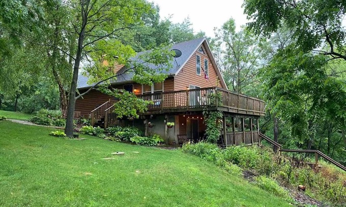 Putnam House | Get away from everyday life and enjoy nature.