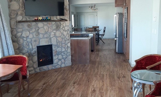 Saratoga House | Get away from the hustle and bustle in an outdoor paradise!