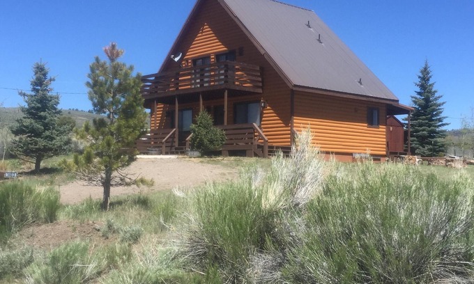 Mammoth Creek Cabin | Get Out Of The Heat And Enjoy The Mountain Air, Catch Trophy Trout, Relax