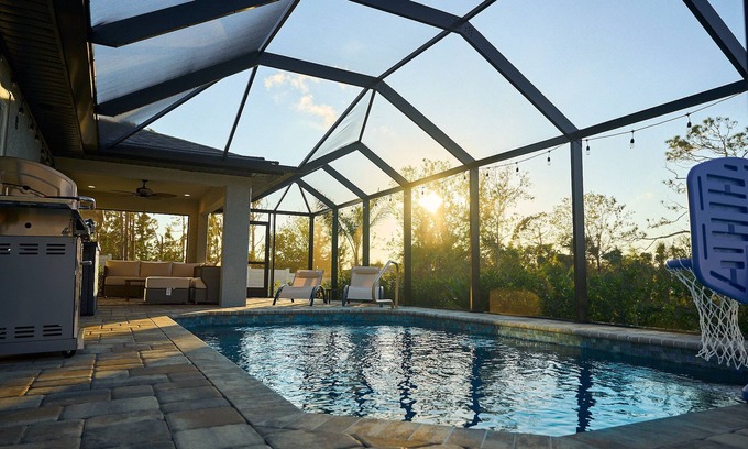 Englewood East House | * Get ready to unwind, recharge, and make unforgettable memories! *