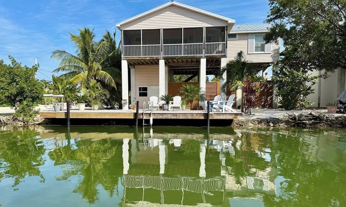 Cutthroat Harbor Estates House | Get Reel Bungalo - boat w access to open water