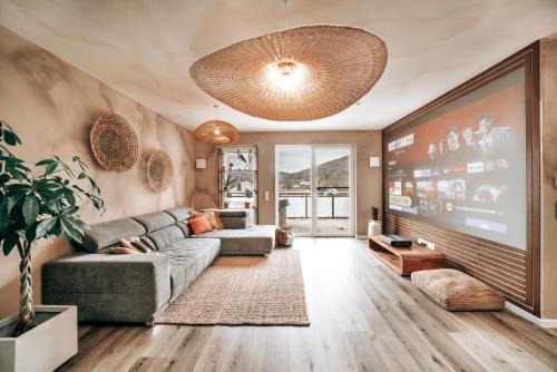 Echternacherbruck Apartment | GetAway Penthouse: Spa & Cinema