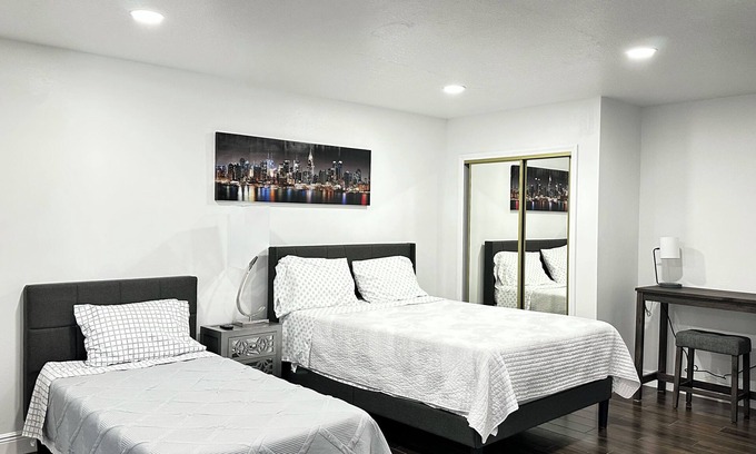 Lutz Apartment | Getaway/Private SUITE Bn Tranquility 🏡 close to ✈️ beach, mall, park, zoo